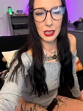 Trixie-Tainted's cam snapshot