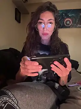 Amani_thewolf's cam snapshot