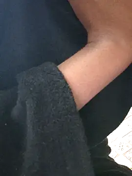 Aidakhan1212's cam snapshot