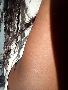 Amira960's cam snapshot