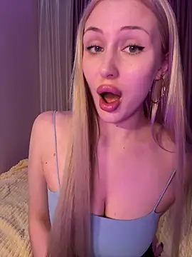 Emelia_Angel's cam snapshot