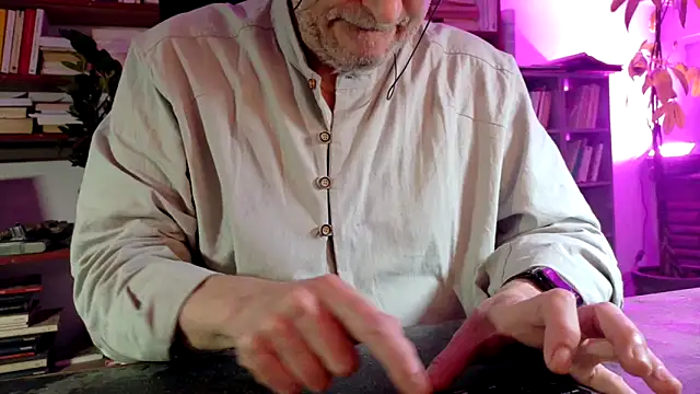 yvanbonar's cam snapshot