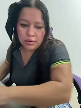 Lovelipsbig's cam snapshot