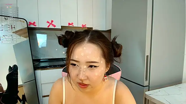 leyaleen's cam snapshot