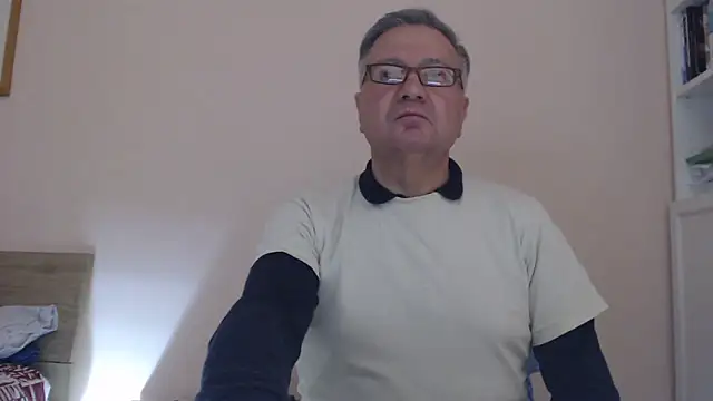 YOU6me's cam snapshot