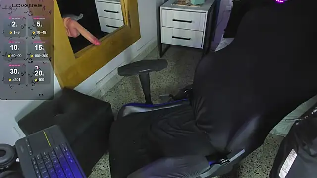 VladHellsing4 live sex cam