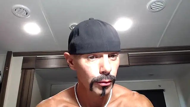 ThickD2C live sex cam