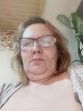 Forest-Lady's cam snapshot