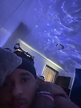 playboyy20's cam snapshot