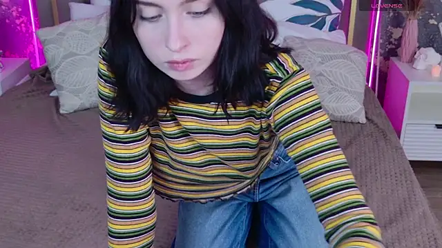 MonikaCarter's cam snapshot