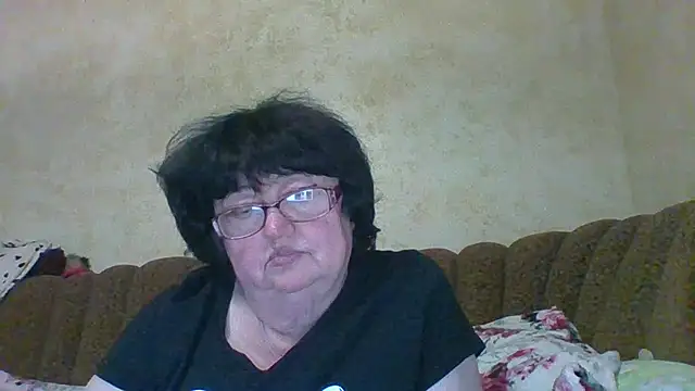 MilaSky5303's cam snapshot