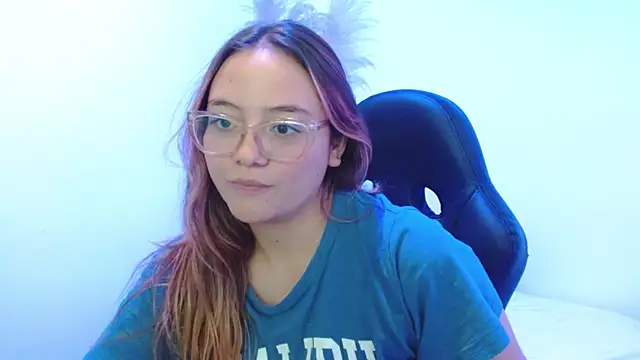 Red_Lola_'s cam snapshot