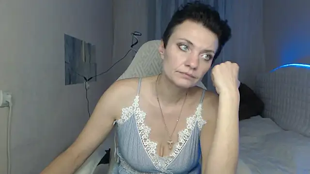 AvaSaturnian's cam snapshot