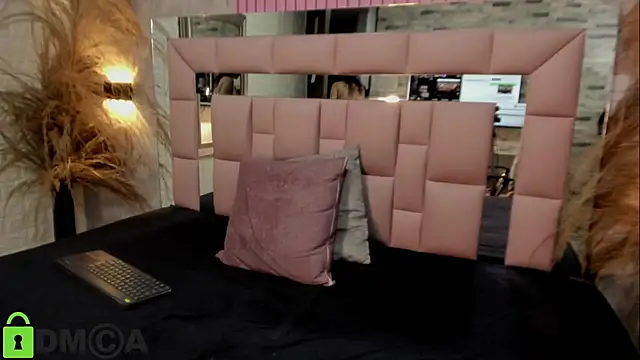 griselle_rousse's cam snapshot