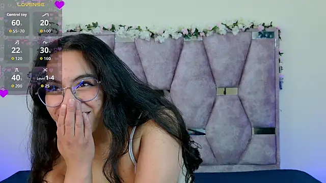 Iris_mandarinne's cam snapshot