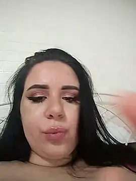 AdelinaJude's cam snapshot