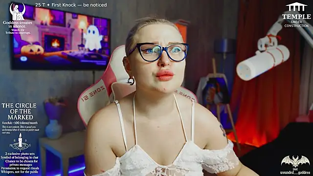 Wounded_Goddess_'s cam snapshot