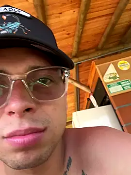 Cristopher1112's cam snapshot