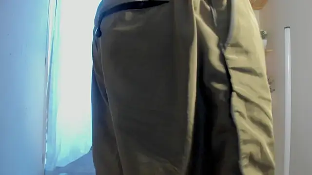 latiin_boy21's cam snapshot