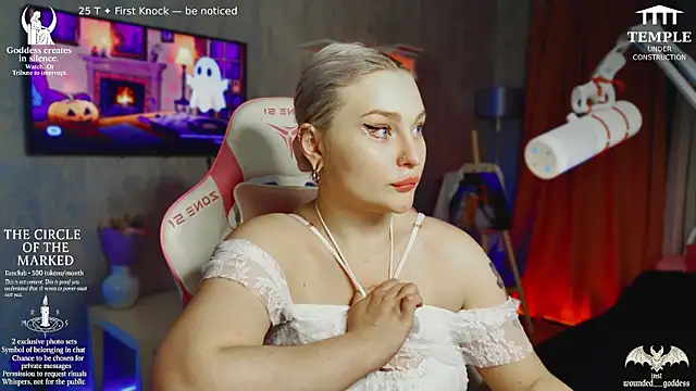 Wounded_Goddess_'s cam snapshot