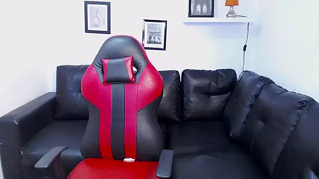 Giselle_Max's cam snapshot