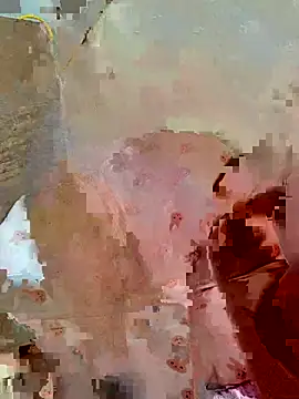 Cheyzy_19's cam snapshot