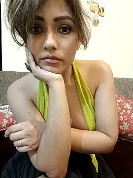 zoyarathore live sex cam