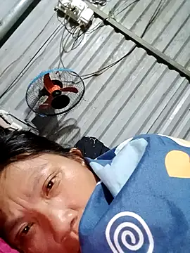 bella-la's cam snapshot