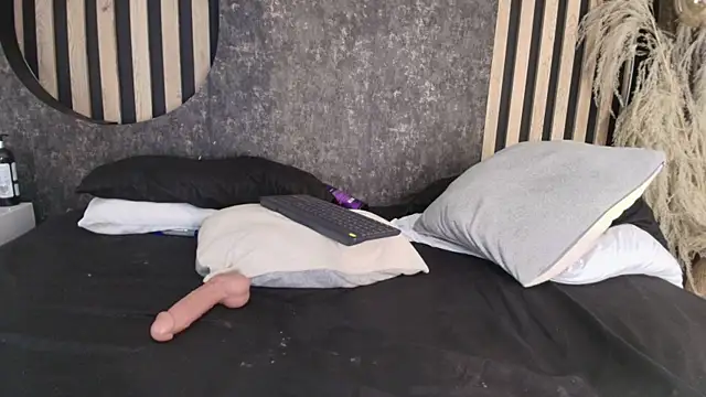 salome-gh's cam snapshot