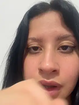 lucy_grey25's cam snapshot