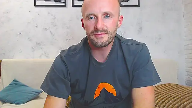 YourDoctor_'s cam snapshot