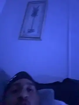 playboyy20's cam snapshot