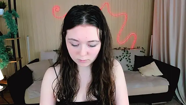 AlluringLookk's cam snapshot