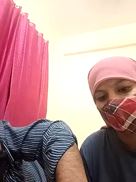 DESI_KATTA_09's cam snapshot