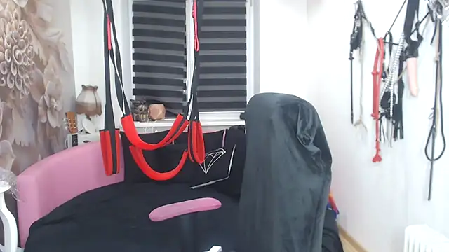 MISSwithDOLLS's cam snapshot