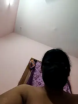 pujapujarrrr's cam snapshot