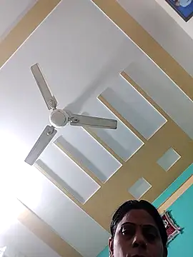 Soniya_Roy's cam snapshot