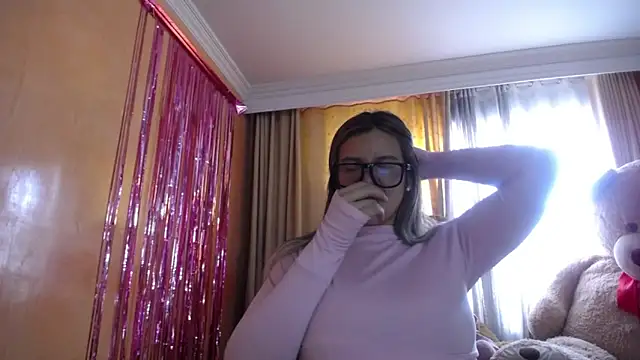 miss_lilieth's cam snapshot