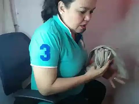 cherry_blond's cam snapshot