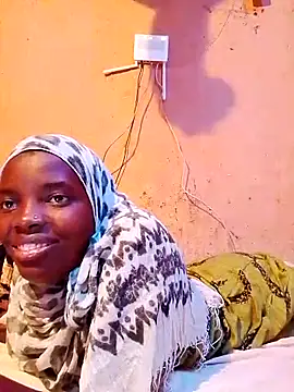 cute_naimah's cam snapshot