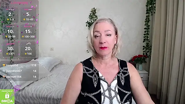 hunters_woman's cam snapshot