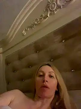 Amazoniiaa's cam snapshot