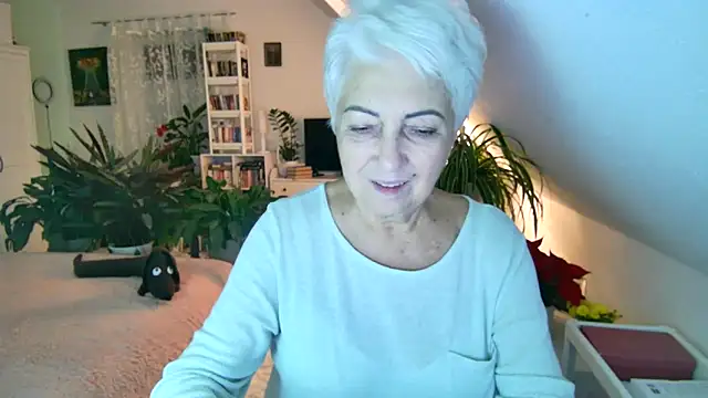 LovelyHelena's cam snapshot