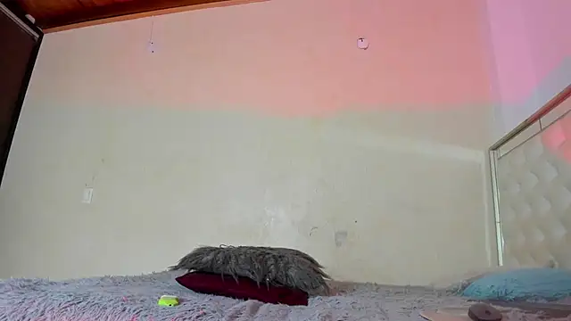 IM_EMILIANOLUX's cam snapshot