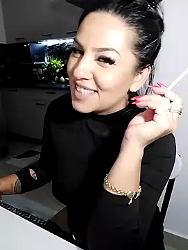 hot-babygirl's cam snapshot