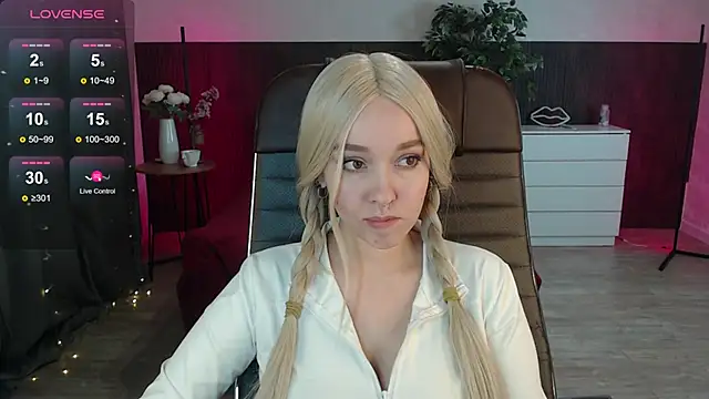 Sexy_Alexia69's cam snapshot