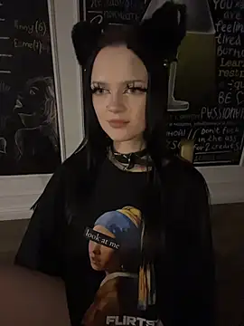 PorcelainAnora's cam snapshot