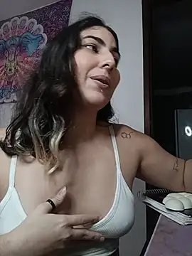 ApenasLys's cam snapshot