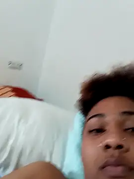 MORALAREAL's cam snapshot