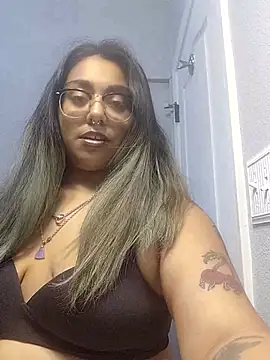 Lovelyrainn's cam snapshot